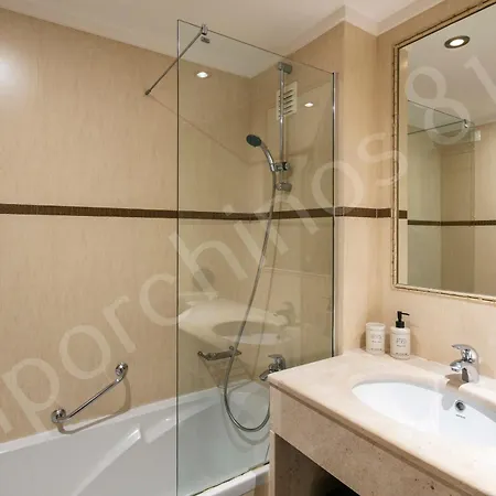 813 Alporchinhos, Porches Apartman